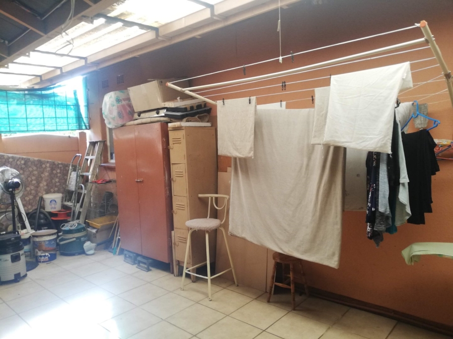 To Let 3 Bedroom Property for Rent in Flamwood North West